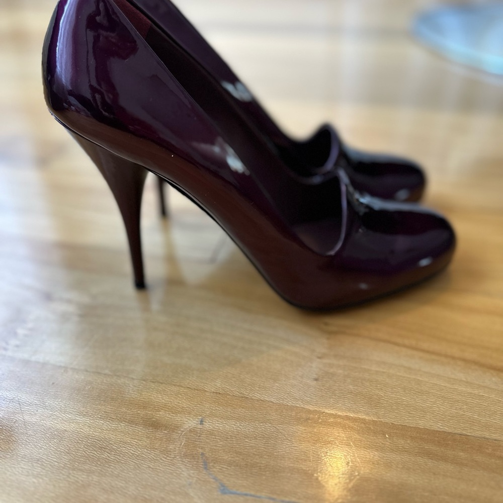 Miu Miu patent leather pumps - Picture 3 of 5